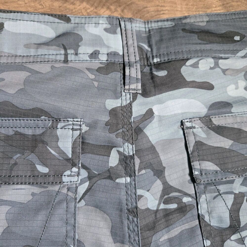 AFTCO Fishing Shorts Men's 32 Blue Camo Ripstop Utility Cargo Outdoor Shorts - Picture 12 of 15